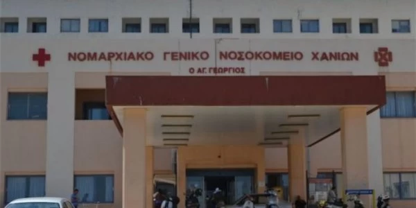 Χανιά: Ασυνείδητος οδηγός μπλόκαρε ασθενοφόρο στα επείγοντα – Εικόνες